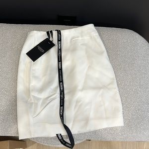 Never Worn HEIRESS Beverly Hills White Mini Skirt